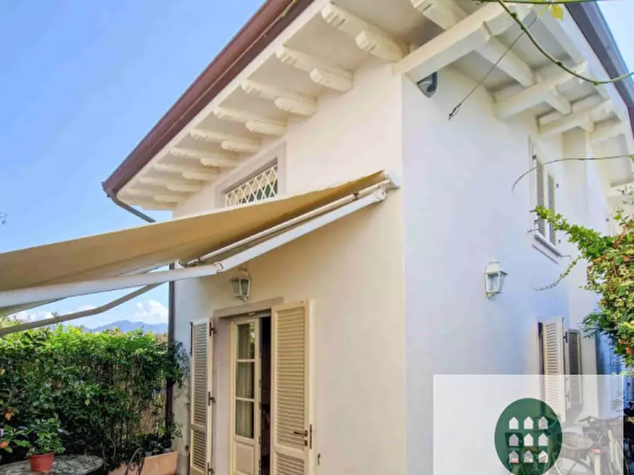 casa indipendente in vendita a Forte dei Marmi