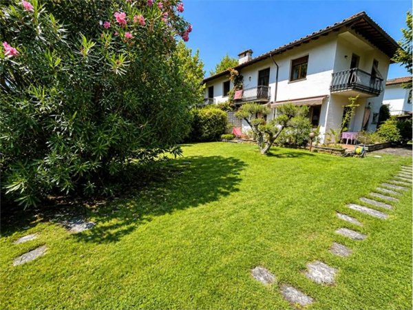 casa indipendente in vendita a Forte dei Marmi in zona Vittoria Apuana