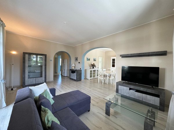 casa indipendente in vendita a Forte dei Marmi in zona Vittoria Apuana