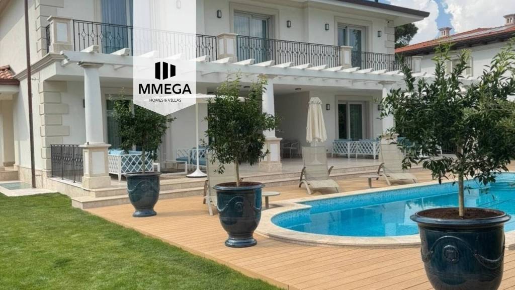 casa indipendente in vendita a Forte dei Marmi in zona Roma Imperiale