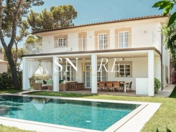 casa indipendente in vendita a Forte dei Marmi in zona Vittoria Apuana