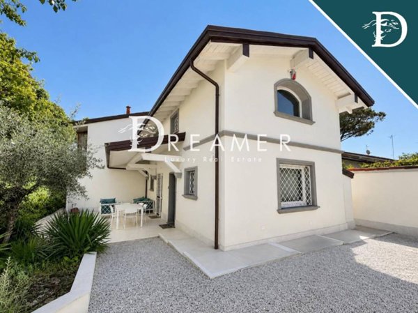appartamento in vendita a Forte dei Marmi