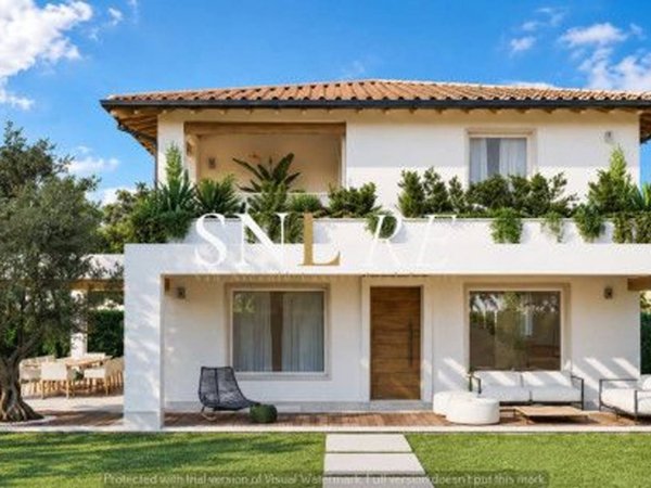casa indipendente in vendita a Forte dei Marmi in zona Vittoria Apuana
