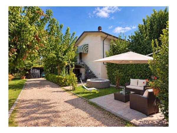casa indipendente in vendita a Forte dei Marmi