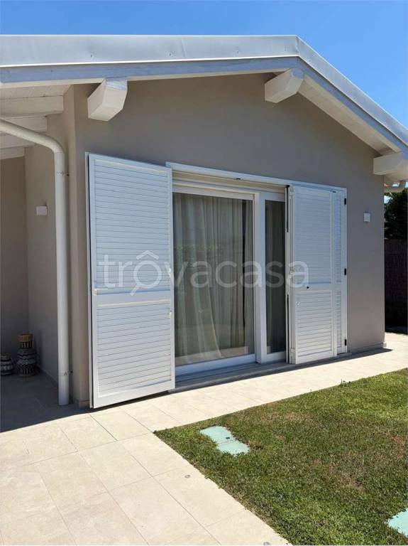 casa indipendente in vendita a Forte dei Marmi in zona Vittoria Apuana