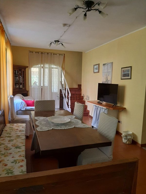 casa indipendente in vendita a Forte dei Marmi in zona Vittoria Apuana