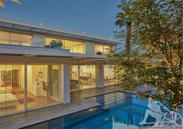 casa indipendente in vendita a Forte dei Marmi in zona Roma Imperiale