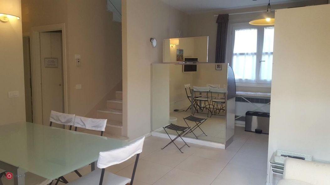 casa indipendente in vendita a Forte dei Marmi in zona Roma Imperiale