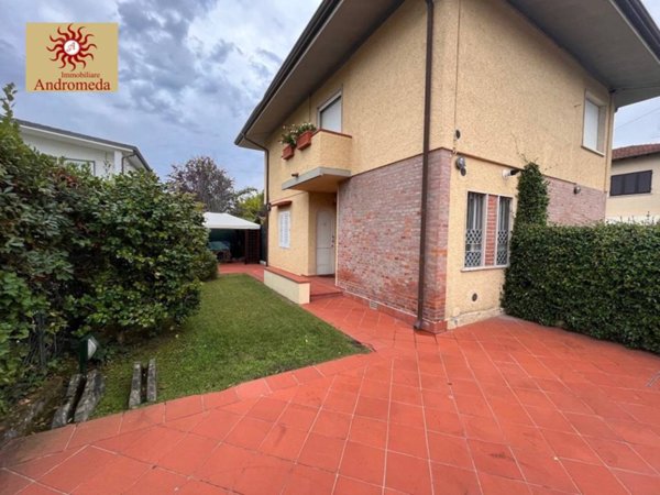 appartamento in vendita a Forte dei Marmi