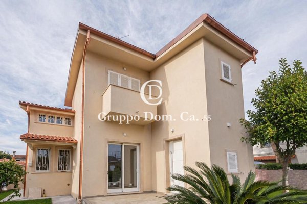 casa indipendente in vendita a Forte dei Marmi in zona Vittoria Apuana