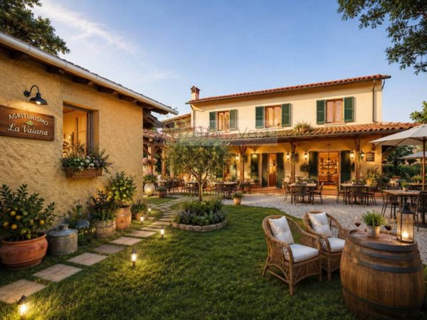 casa indipendente in vendita a Forte dei Marmi in zona Vaiana