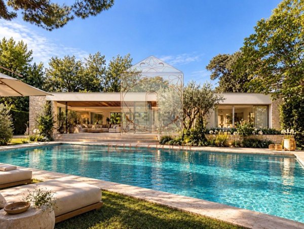 casa indipendente in vendita a Forte dei Marmi in zona Roma Imperiale