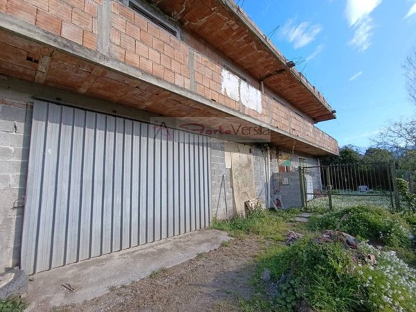 casa indipendente in vendita a Forte dei Marmi in zona Vaiana