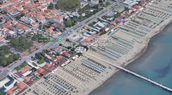 appartamento in vendita a Forte dei Marmi in zona Roma Imperiale