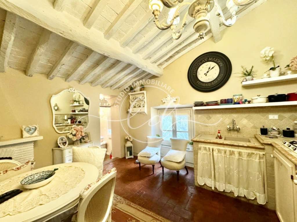 appartamento in vendita a Forte dei Marmi in zona Vittoria Apuana