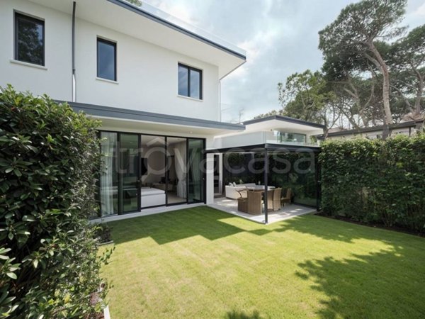 casa indipendente in vendita a Forte dei Marmi in zona Vittoria Apuana