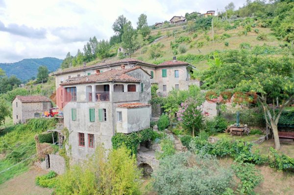 casa indipendente in vendita a Fosciandora