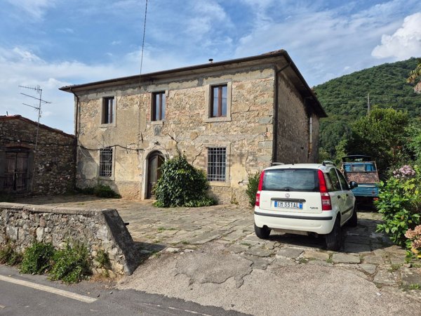 casa indipendente in vendita a Fosciandora