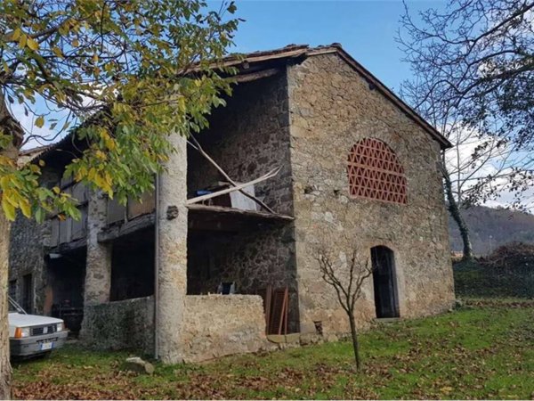casa indipendente in vendita a Fosciandora