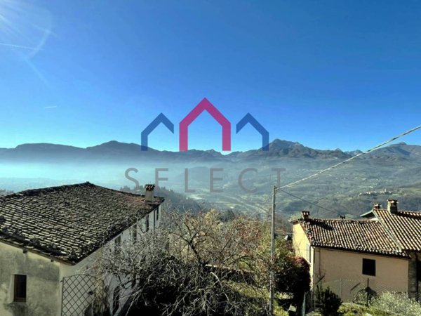 casa indipendente in vendita a Fosciandora in zona Treppignana