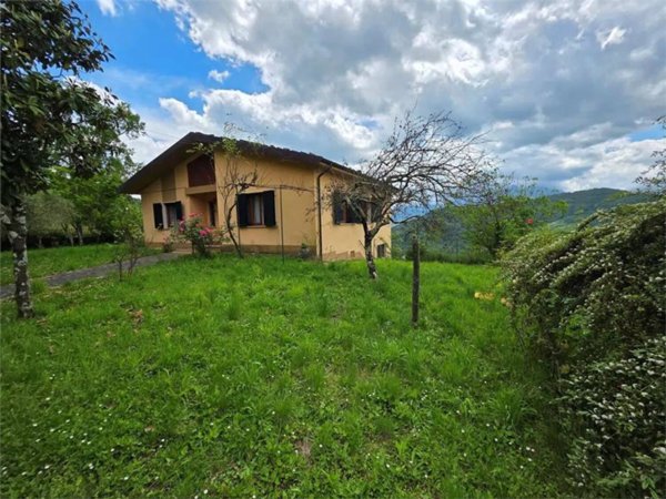 casa indipendente in vendita a Fosciandora