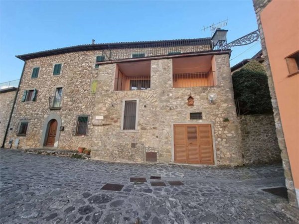 appartamento in vendita a Fosciandora in zona Ceserana