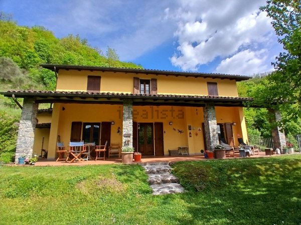 casa indipendente in vendita a Fosciandora