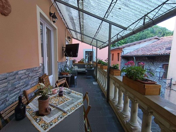 casa indipendente in vendita a Gallicano