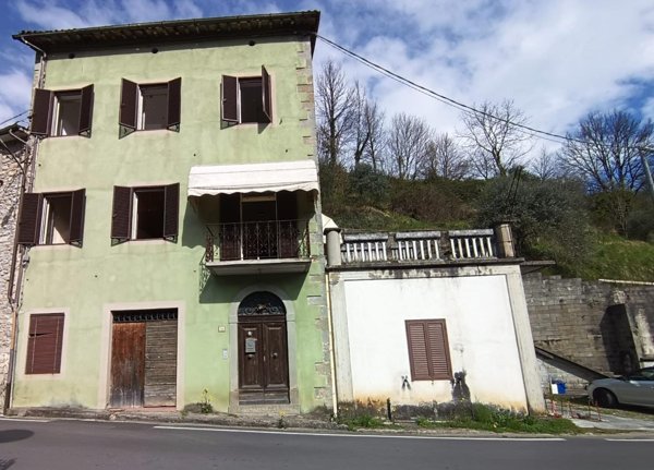 casa indipendente in vendita a Gallicano