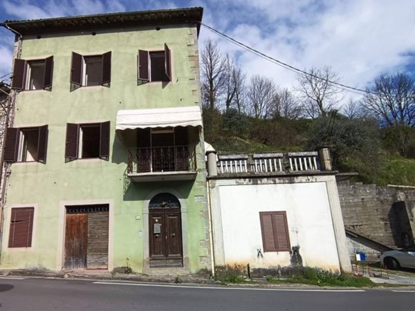 casa semindipendente in vendita a Gallicano