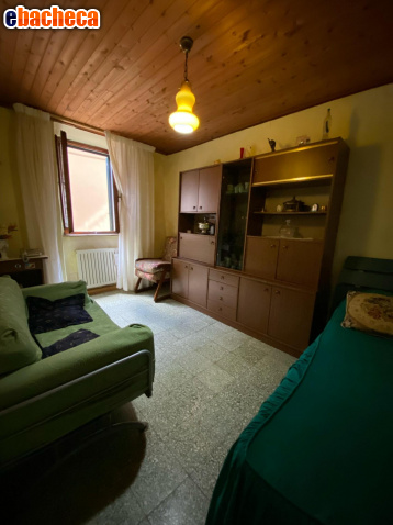 casa indipendente in vendita a Gallicano