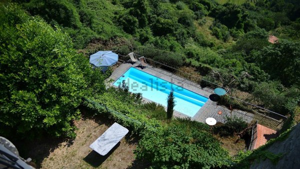 casa indipendente in vendita a Gallicano