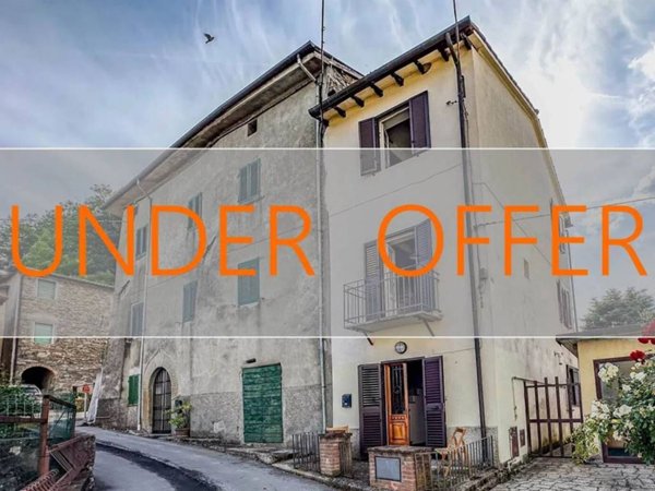 casa indipendente in vendita a Gallicano