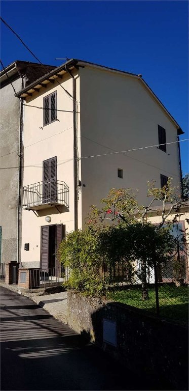 casa indipendente in vendita a Gallicano