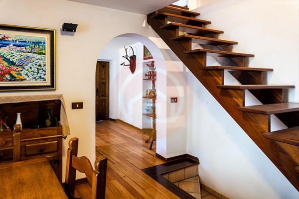 casa indipendente in vendita a Gallicano