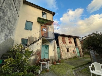 casa indipendente in vendita a Gallicano