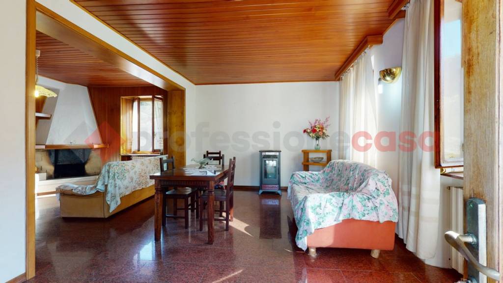 casa indipendente in vendita a Gallicano