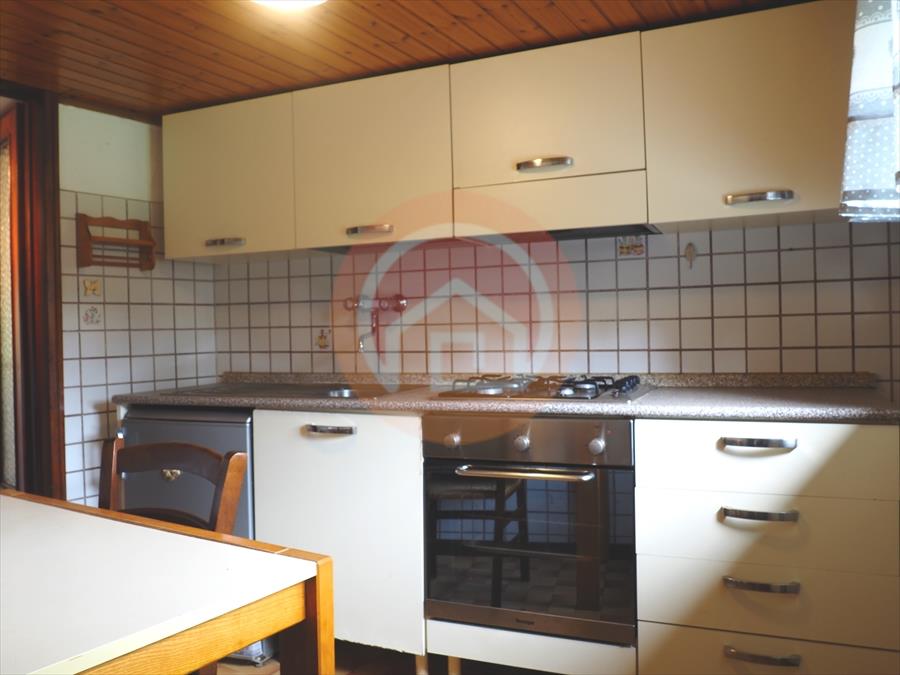 casa indipendente in vendita a Gallicano