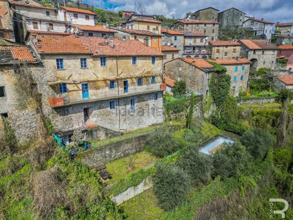 casale in vendita a Gallicano
