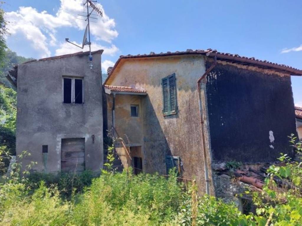 casa indipendente in vendita a Gallicano