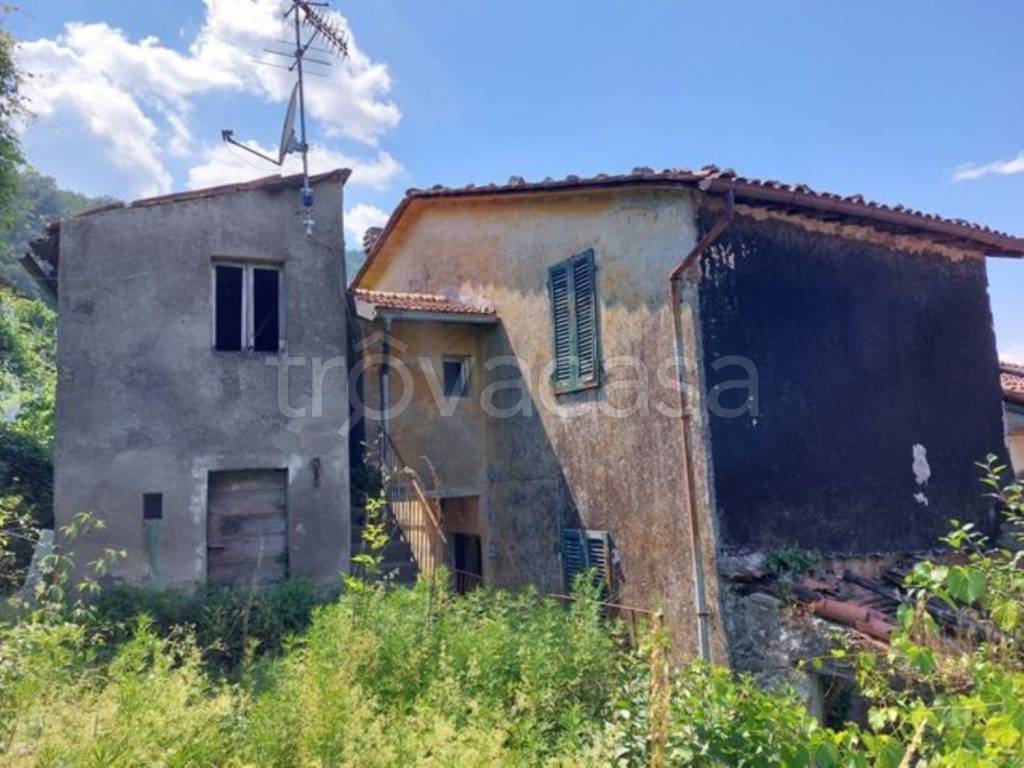 casa indipendente in vendita a Gallicano