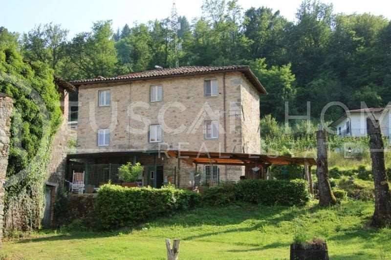 casa indipendente in vendita a Gallicano