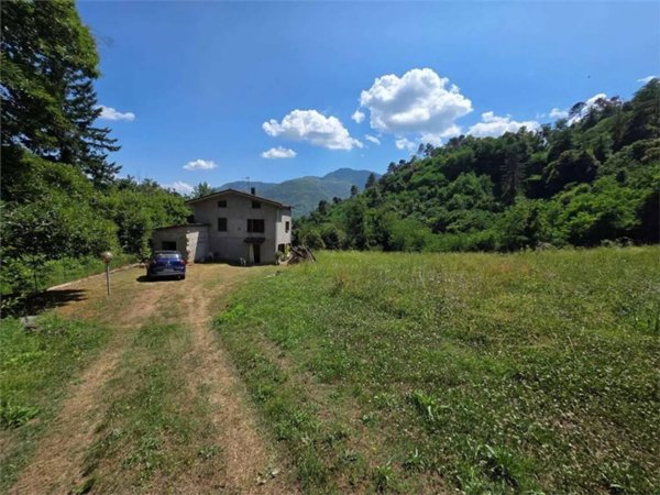 casa indipendente in vendita a Gallicano