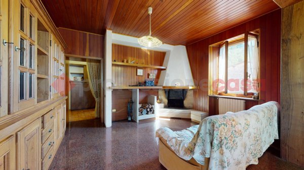 casa indipendente in vendita a Gallicano