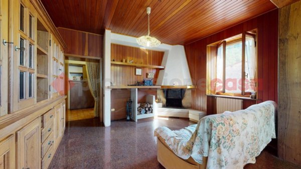 casa indipendente in vendita a Gallicano