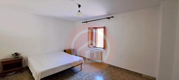 casa indipendente in vendita a Gallicano