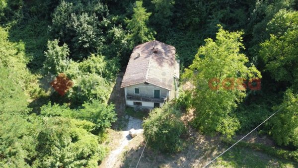 casa indipendente in vendita a Gallicano