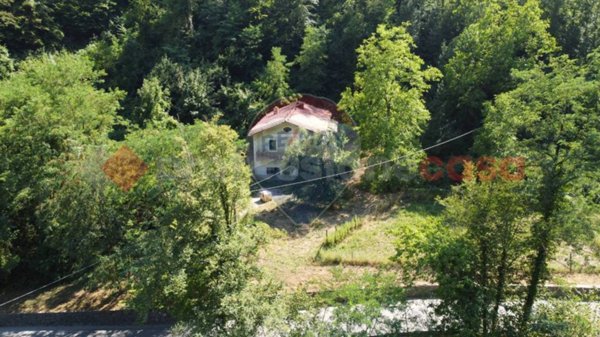 casa indipendente in vendita a Gallicano