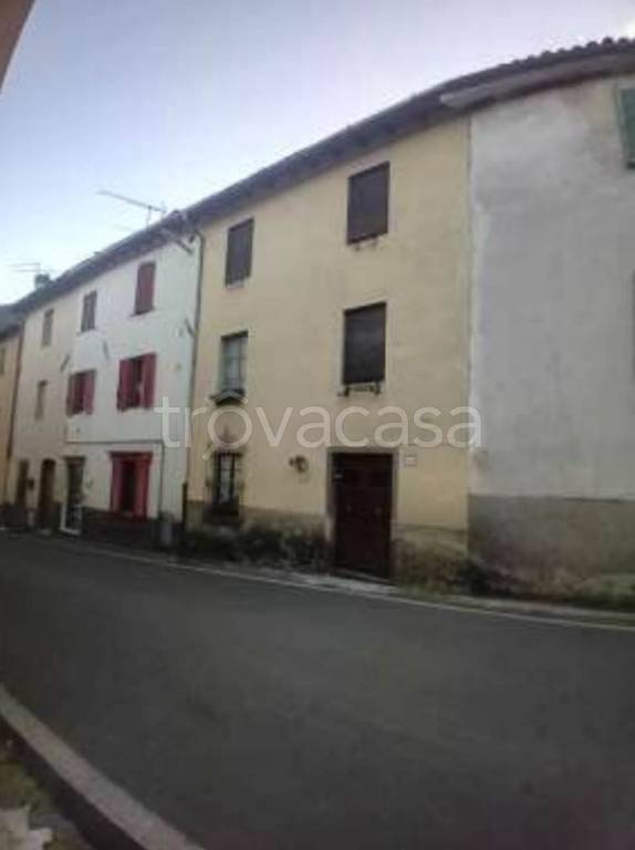 casa indipendente in vendita a Gallicano