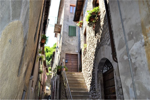 casa indipendente in vendita a Gallicano